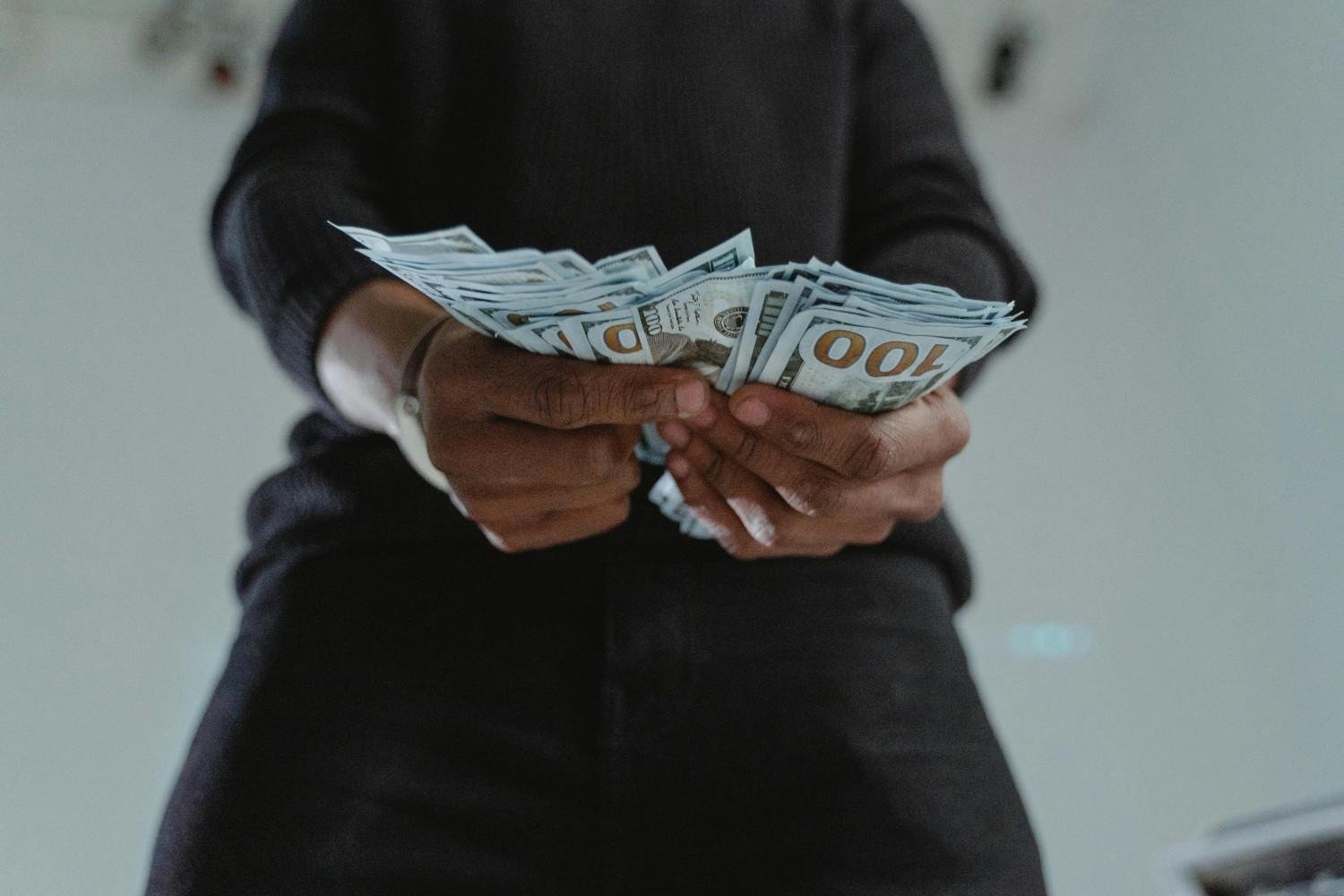 Passive Income Online: 6 Smart Paths for Beginners